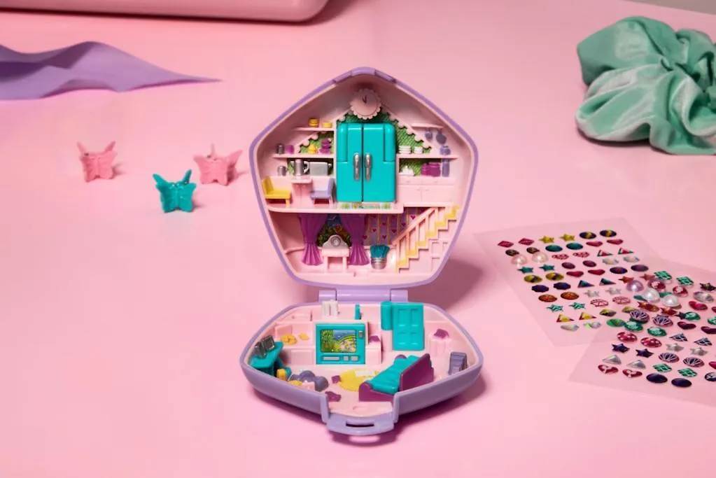 Sleepover At Polly Pockets Compact Bayonne France